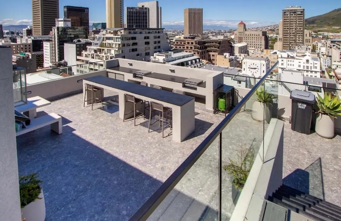 The Tokyo Rooftop Pool And Luxe Living ケープタウン 南アフリカ