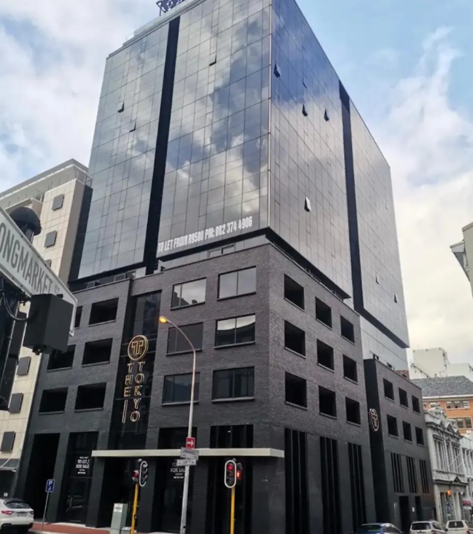 The Tokyo Rooftop Pool And Luxe Living ケープタウン 0*,  南アフリカ